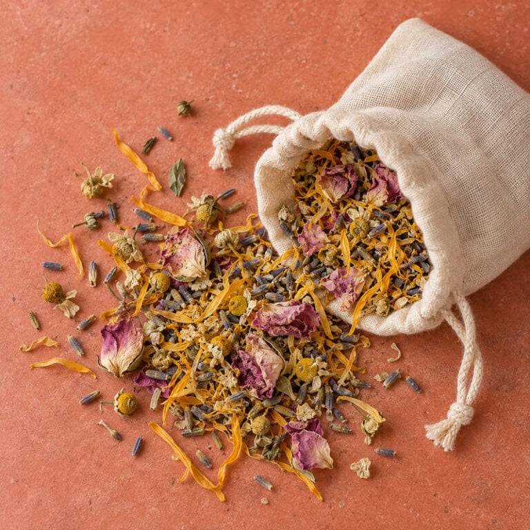 Blomsterbad med ros och lavendel
